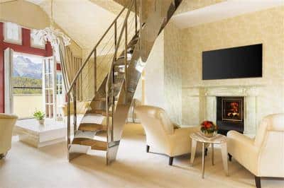 Honeymoon Suite