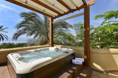 Ishtar Honeymoon Suite