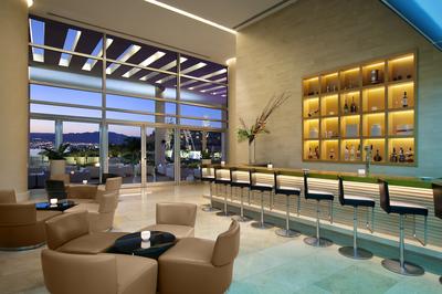 Lounge Bar