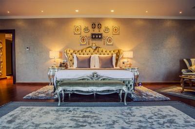 Royal Suite Bedroom