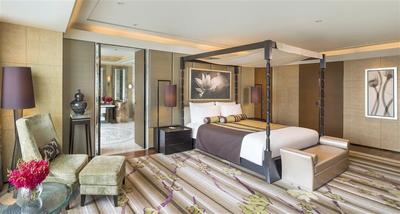 Royal Suite_Master Bedroom