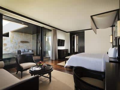 Cliff Private Pool Junior Suite