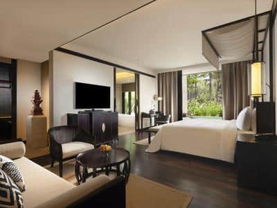 Grand Deluxe Lagoon Room