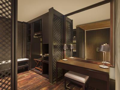 Ocean Front Prestige Suite