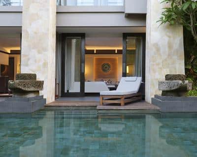 Grand Deluxe Lagoon Room