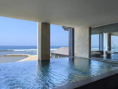 Ocean Front Prestige Suite