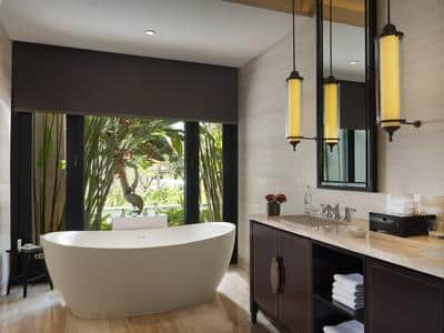 Grand Deluxe Lagoon Room