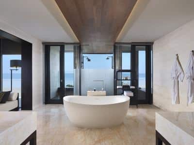 Ocean Front Prestige Suite