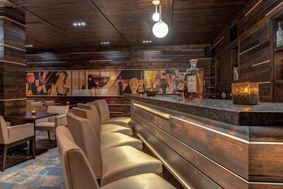 La Caverna Wine Bar