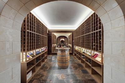La Caverna Wine Bar