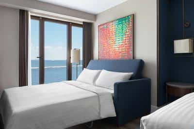 Twin/Twin Executive Room with Sofa Bed
