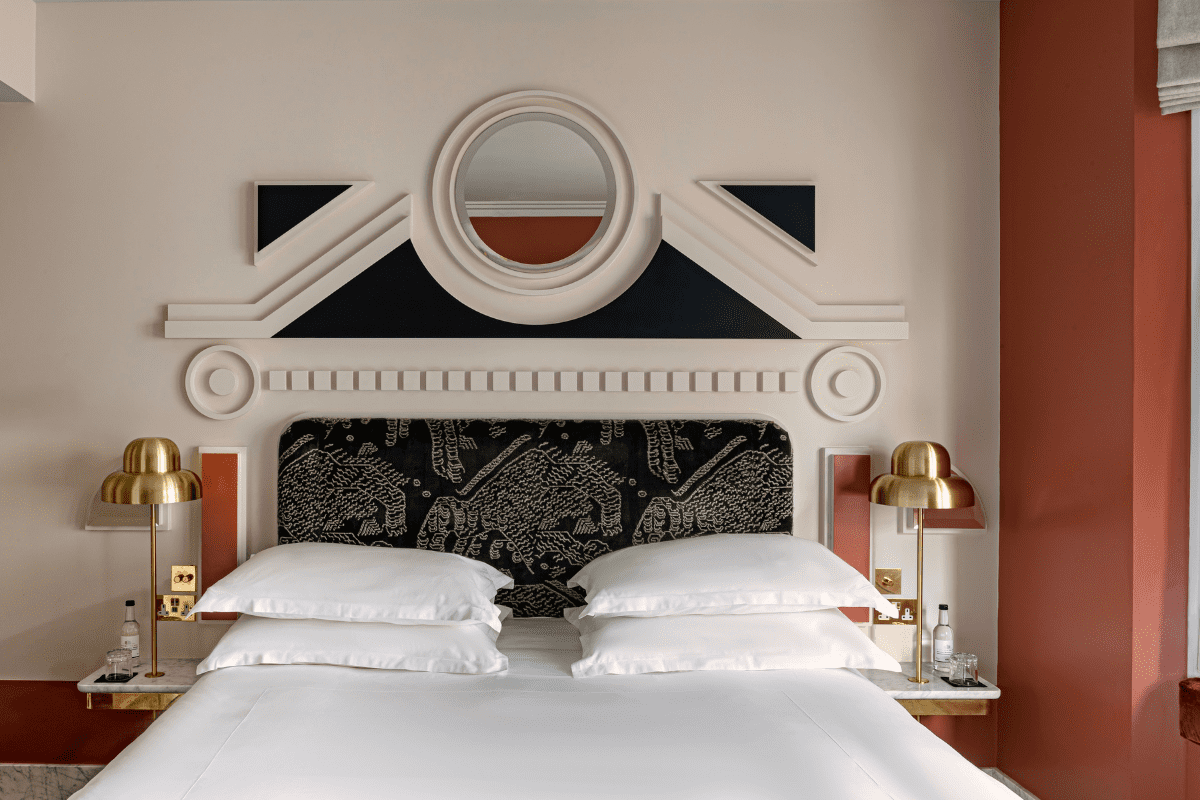 Henrietta Hotel