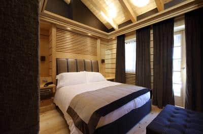 De Luxe Room
