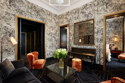 The Queen's Suites and Suite
