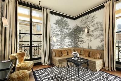 The Queen's Suites and Suite