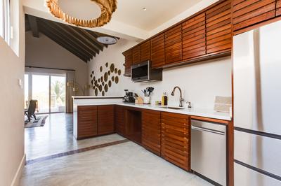 1 Bedroom Beachfront Loft Kitchen