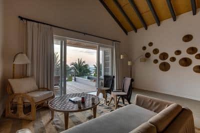 1 Bedroom Beachfront Loft Living Area