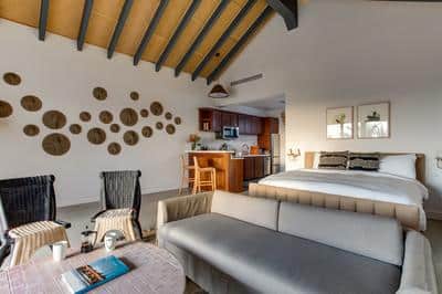 1 Bedroom Beachfront Loft King Bed