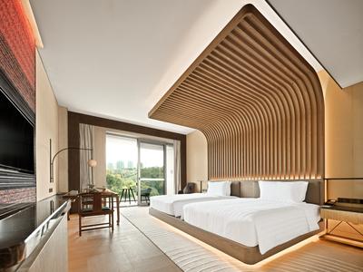 Superior Lake View Twin Room