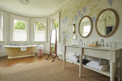 Bushby Bacon Suite