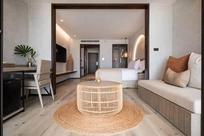 Guest room