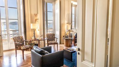 Premium Suite