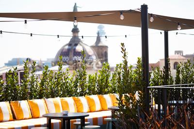Rooftop Sun Deck