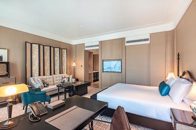 Deluxe King room