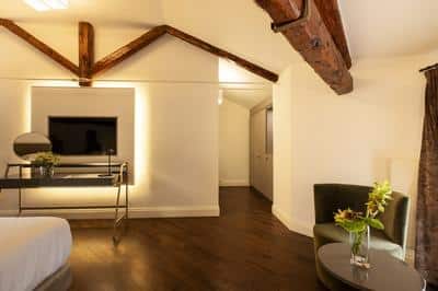 Exclusive Suite Room