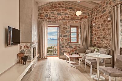 1-Bedroom Suite Sea View
