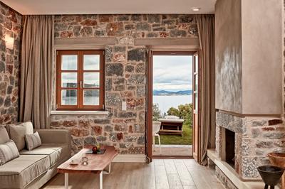 Junior Suite Private Garden Sea View