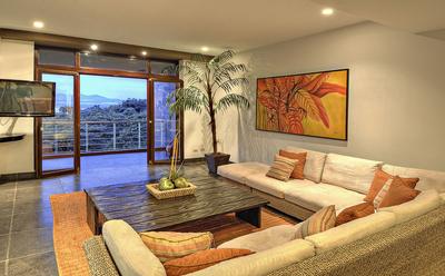 Treetop Suite - Living Room