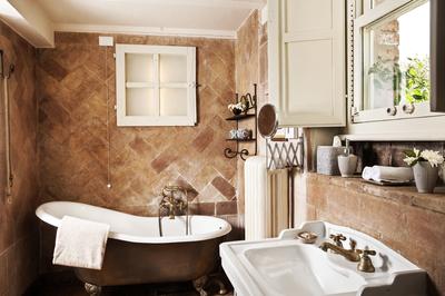 Suite Bathroom