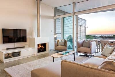 3 Bedroom Beach House Living