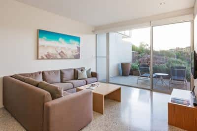 3 Bedroom Beach House Downstairs Living Room