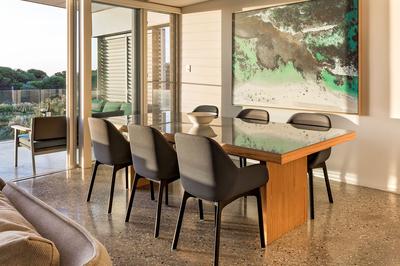 3 Bedroom Beach House Dining