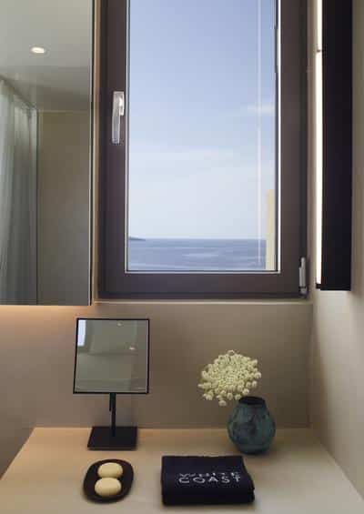 Superior Suite Private Chill Out Pool & Panoramic