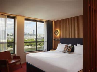 Iconic - Paris Skyline View