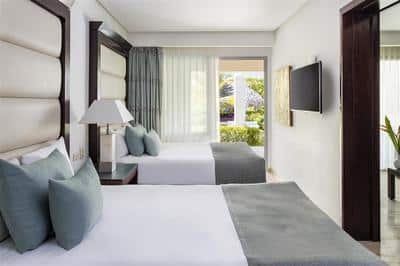 The Reserve Deluxe Swim Up Suite