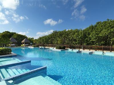 Family Concierge Pool