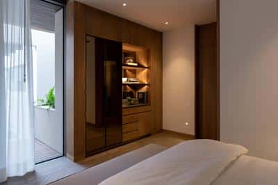 Deluxe Suite Closet