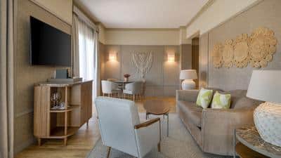 1 Bedroom Suite