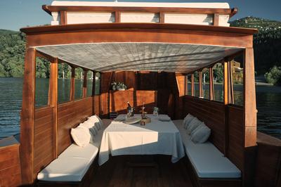 Octant I Boat