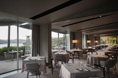 RAIVA Restaurant