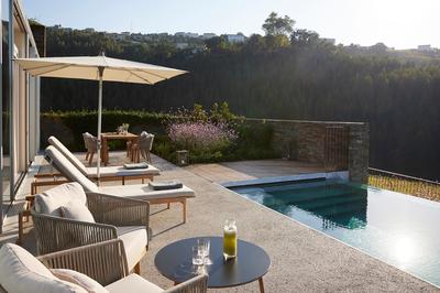 Pool Suite