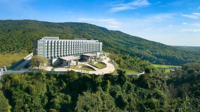 DELRH-P0022-Aerial-Facade.16x9