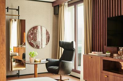 Junior Suite City View with Terrace
