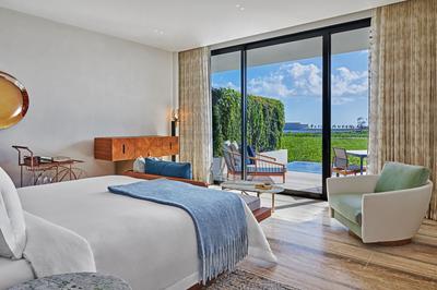 Grand Luxe Guest Room