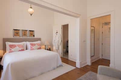 Medium Room