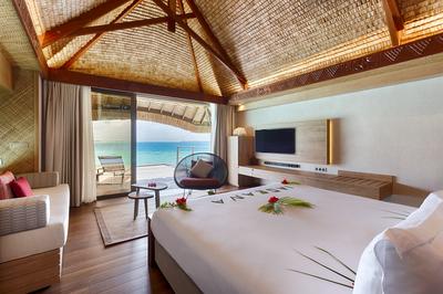 Pool Overwater Villa